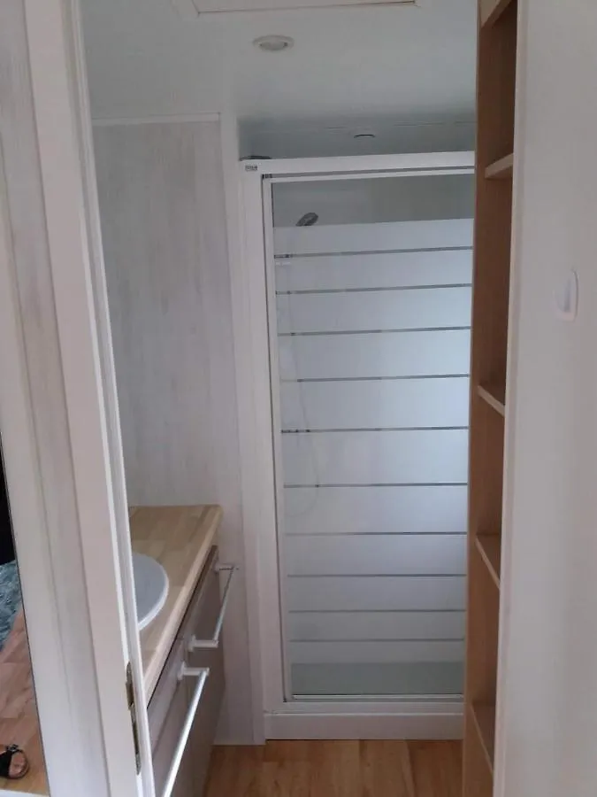 Luxueuze Stacaravan In Bredene Met Eigen Terras En Tuintje